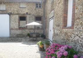 La Ferme de Presles- Côté Cour