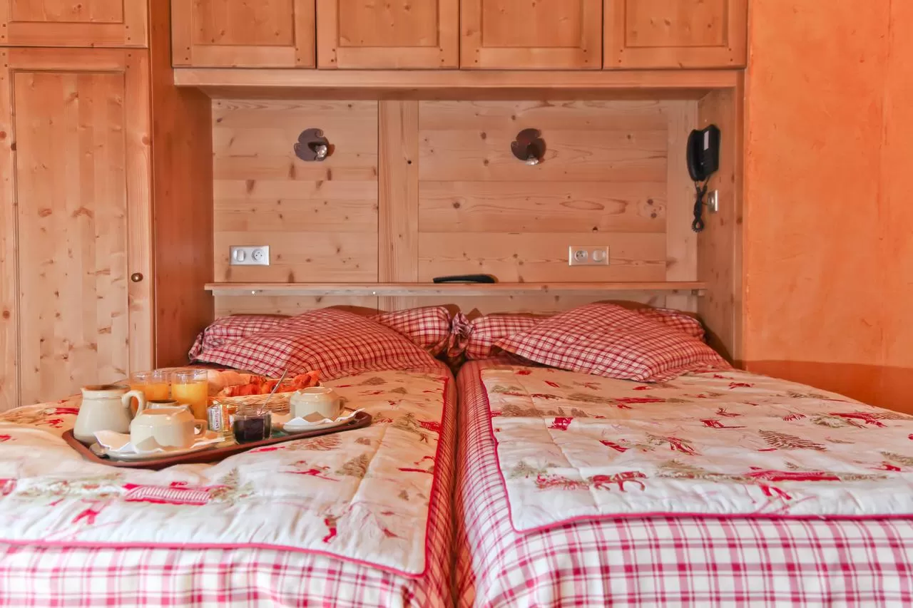 Chambre double lits jumeaux