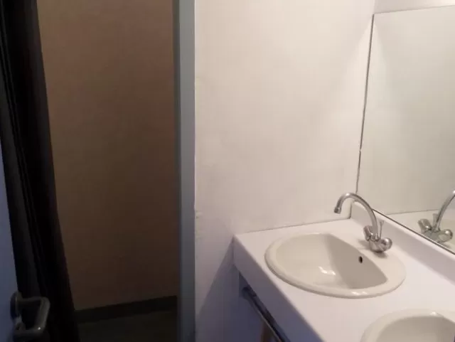 Chambre lits jumeaux avec douche