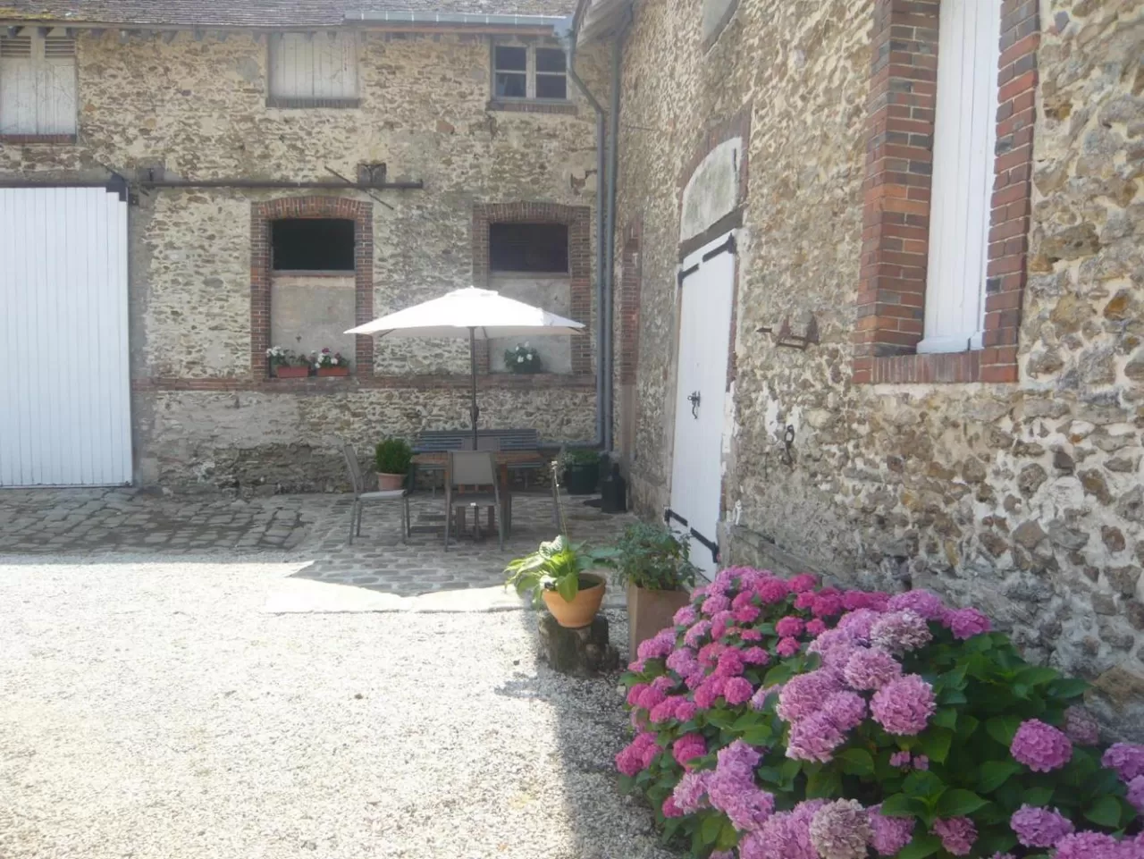 La Ferme de Presles- Côté Cour