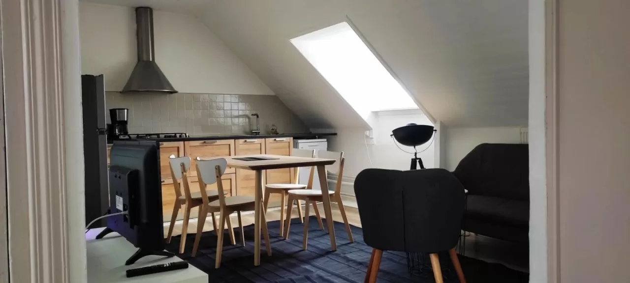 Raised apartment 1st floor
