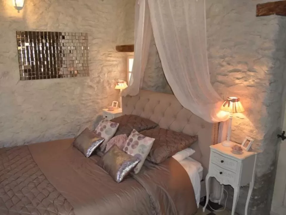 Camille double room