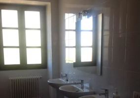 Double avec salle de bain partagée