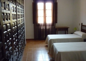 Lit dans la chambre familiale