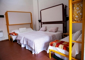 Chambre Familiale avec Salle de Bains B