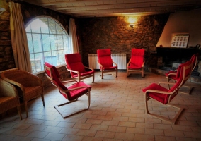  Salon avec foyer 